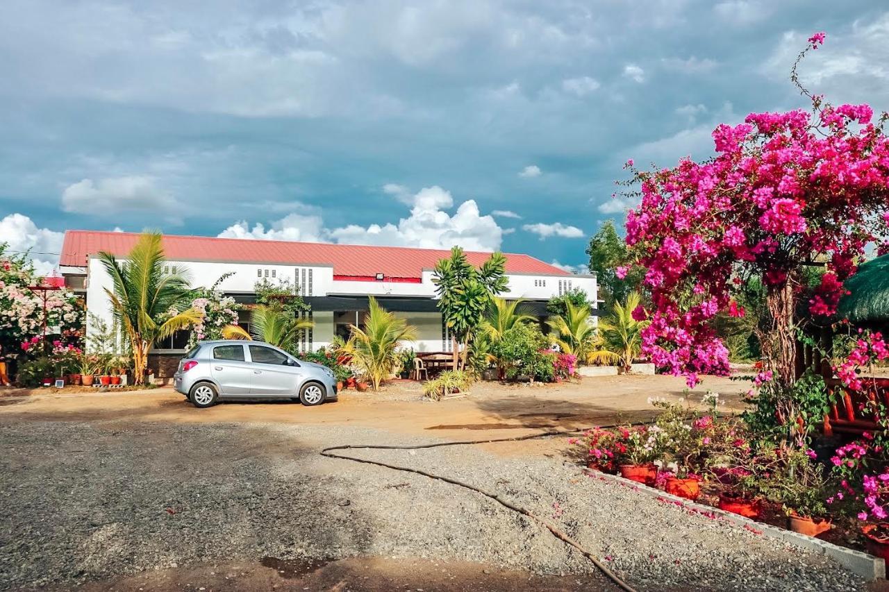 Airport View Hotel Vigan Exterior foto